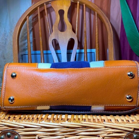 MICHAEL KORS HANDBAG - Picture 8 of 14